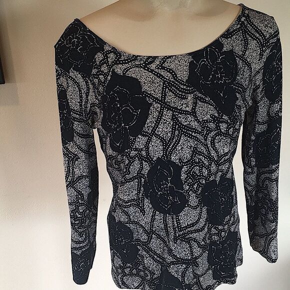 Sigrid Olsen 3/4 sleeve stretch top cream and blue floral Small - Picture 1 of 8
